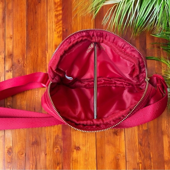 NWOT Carolina Herrera Good Girl Red Quilted Crossbody Bag - Picture 7 of 8